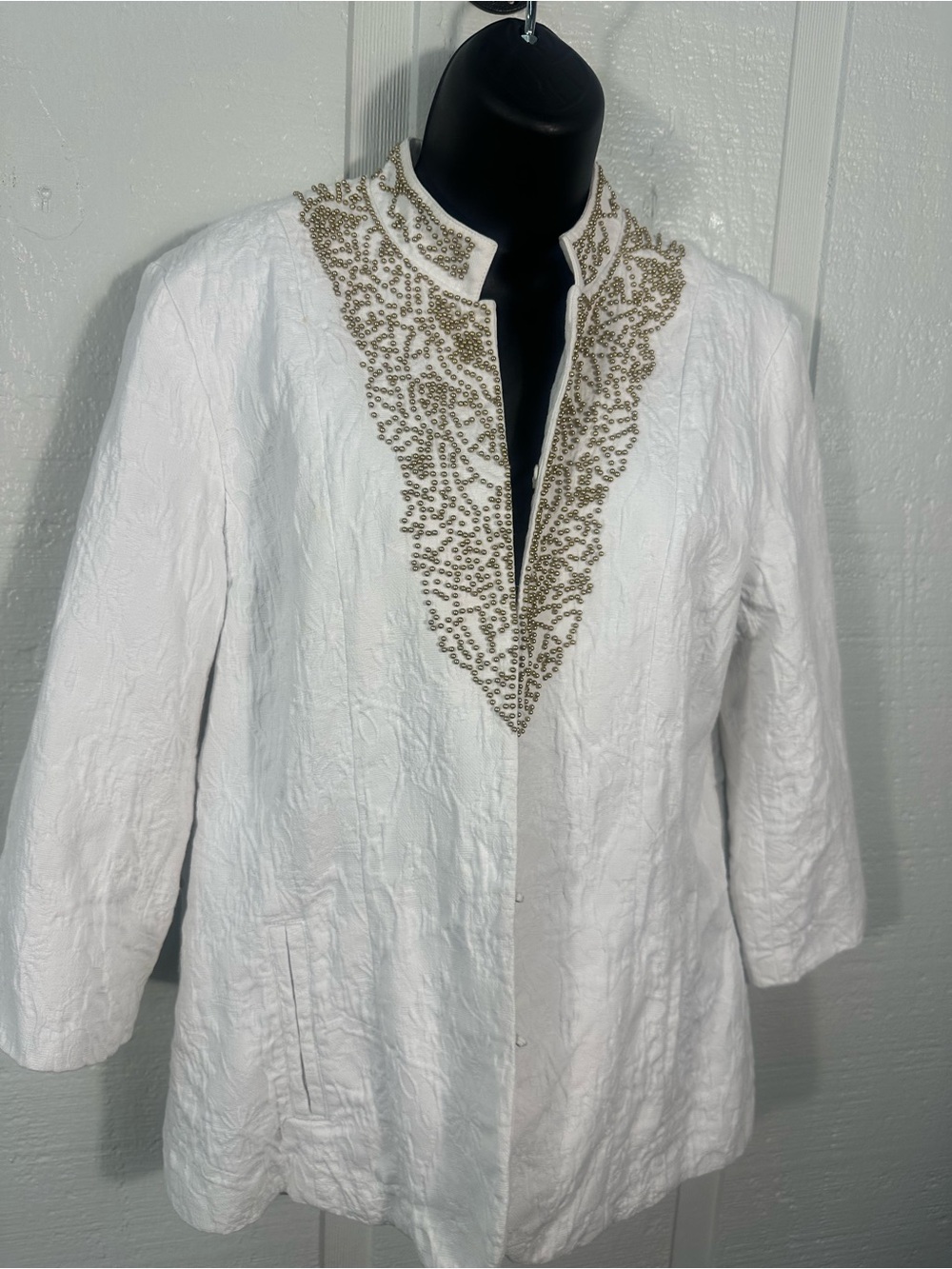 Chicos White Gold Beaded Blazer Size 2/L EUC - Picture 4 of 9